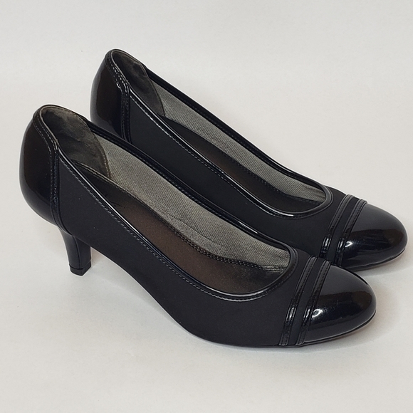 stride rite pumps